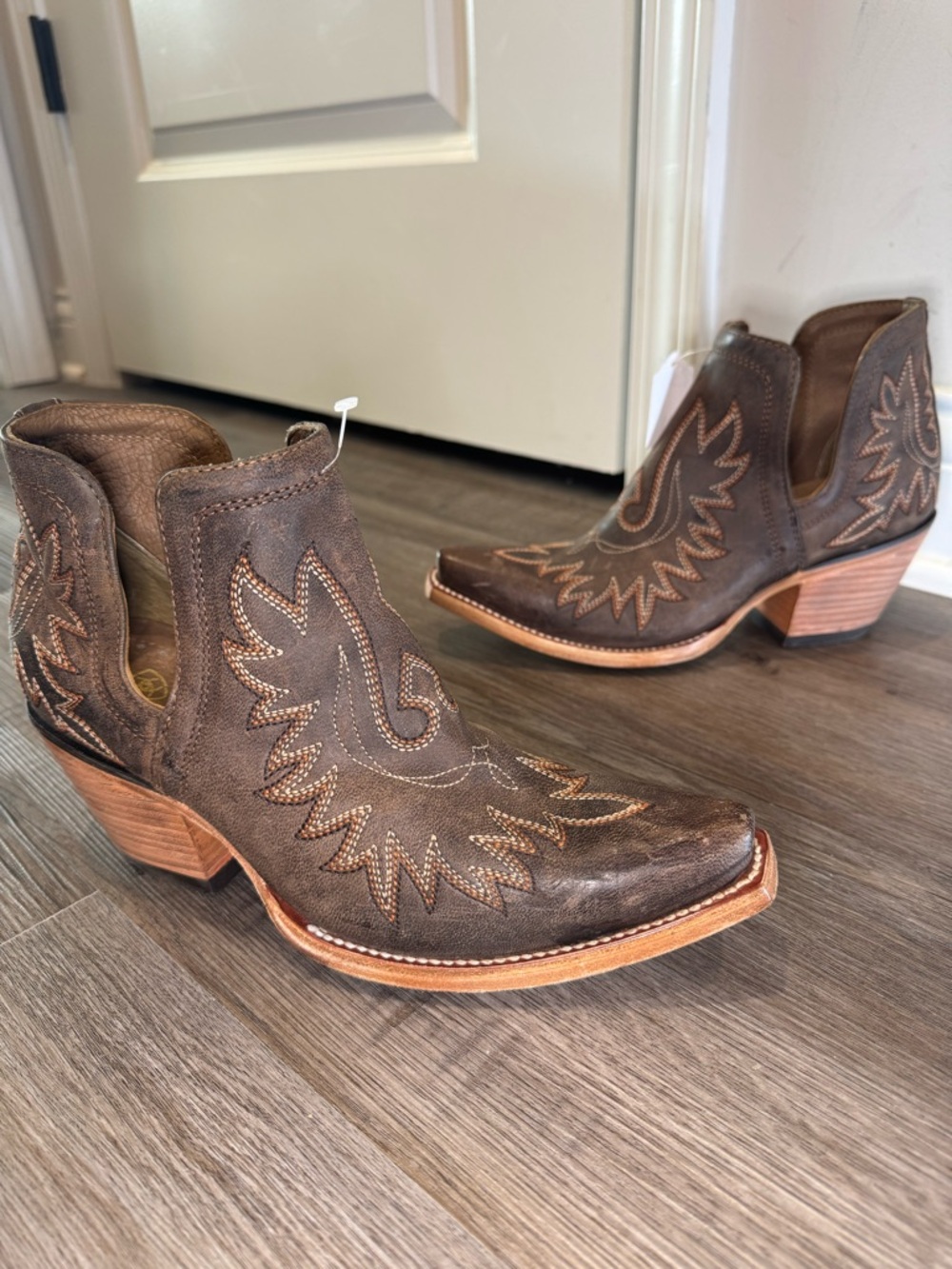 Ariat Dixon Brown Leather Heeled Western Bootie Boots